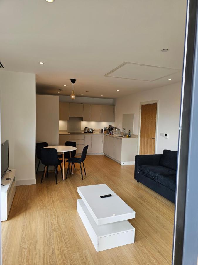 Santina Apartments Croydon Exterior photo