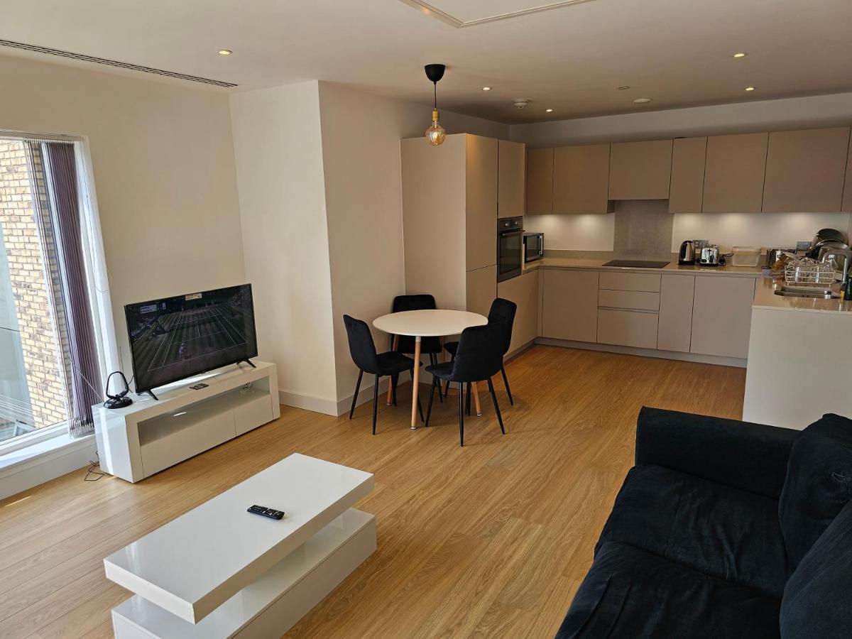 Santina Apartments Croydon Exterior photo